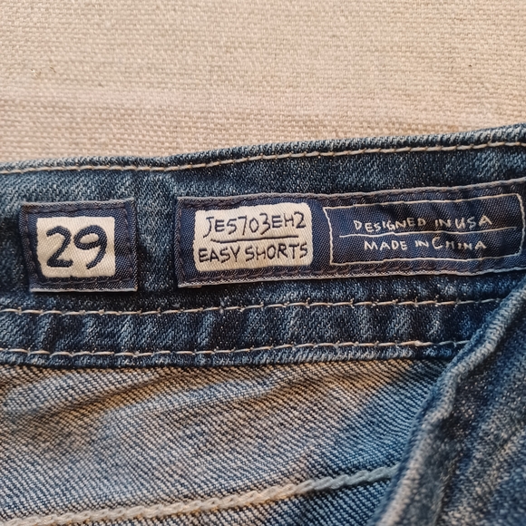 Miss Me Dark Blue Distressed Cuffed Easy Shorts Women's Waist 29 - Picture 2 of 12